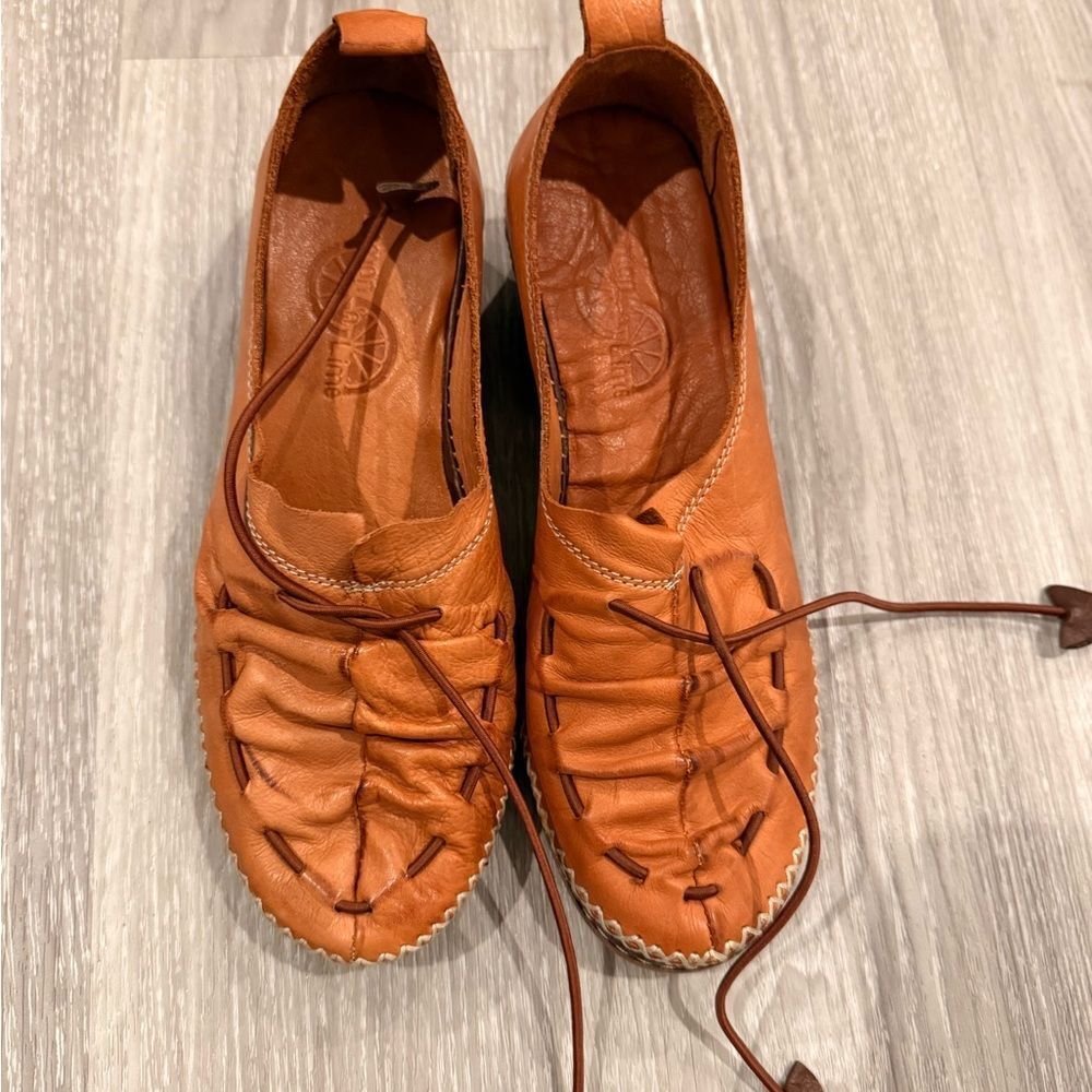 Lemon n Lime Women's Tan Leather Loafers